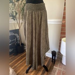 Molly Green wide leg gaucho pants